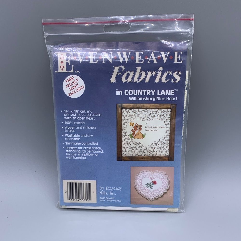 Vintage Evenweave Fabrics Williamsburg Blue Heart Printed Aida Cloth